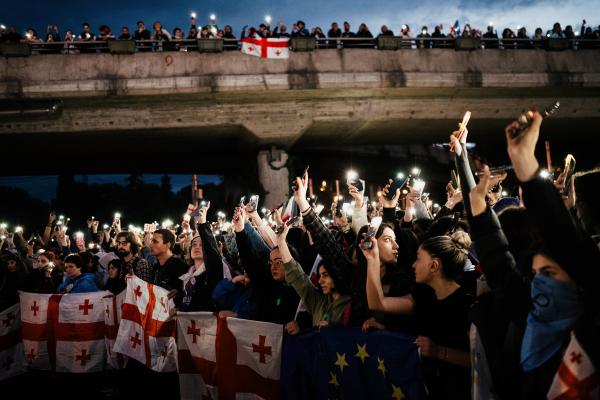 „რუსული კანონის” მიღების მომდევნო დღეს სტუდენტური მარშები გმირთა მოედანზე შეიკრიბნენ. 15 მაისი, 2024 ...