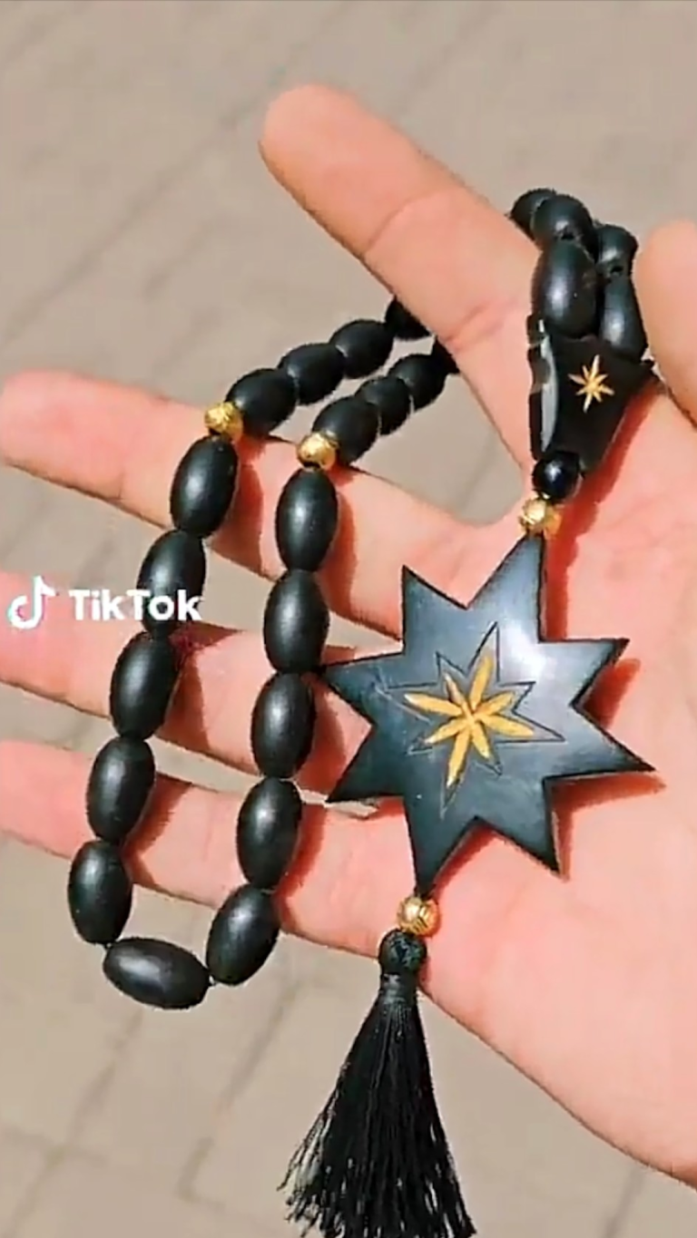 ონლაინ მაღაზია TikTok-ზე, რომელიც კრიალოსანს ყიდის ე.წ. ქურდული ვარსკვლავით. 