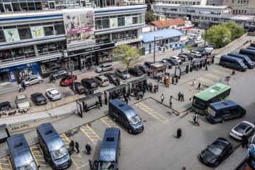 ქალაქის ცენტრთან კავშირი, ალბათ, ყველაზე დიდი პრობლემაა ჩვენთვის. გლდანში ბევრი ადამიანი ცხოვრობს და ...